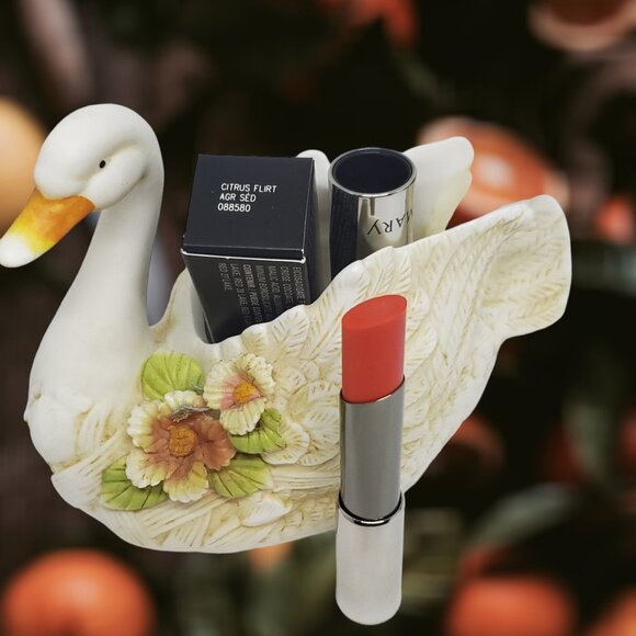 Citrus Flirt Satin -  True Dimension Lipstick - Discontinued & RARE Mary Kay - Picture 4 of 8